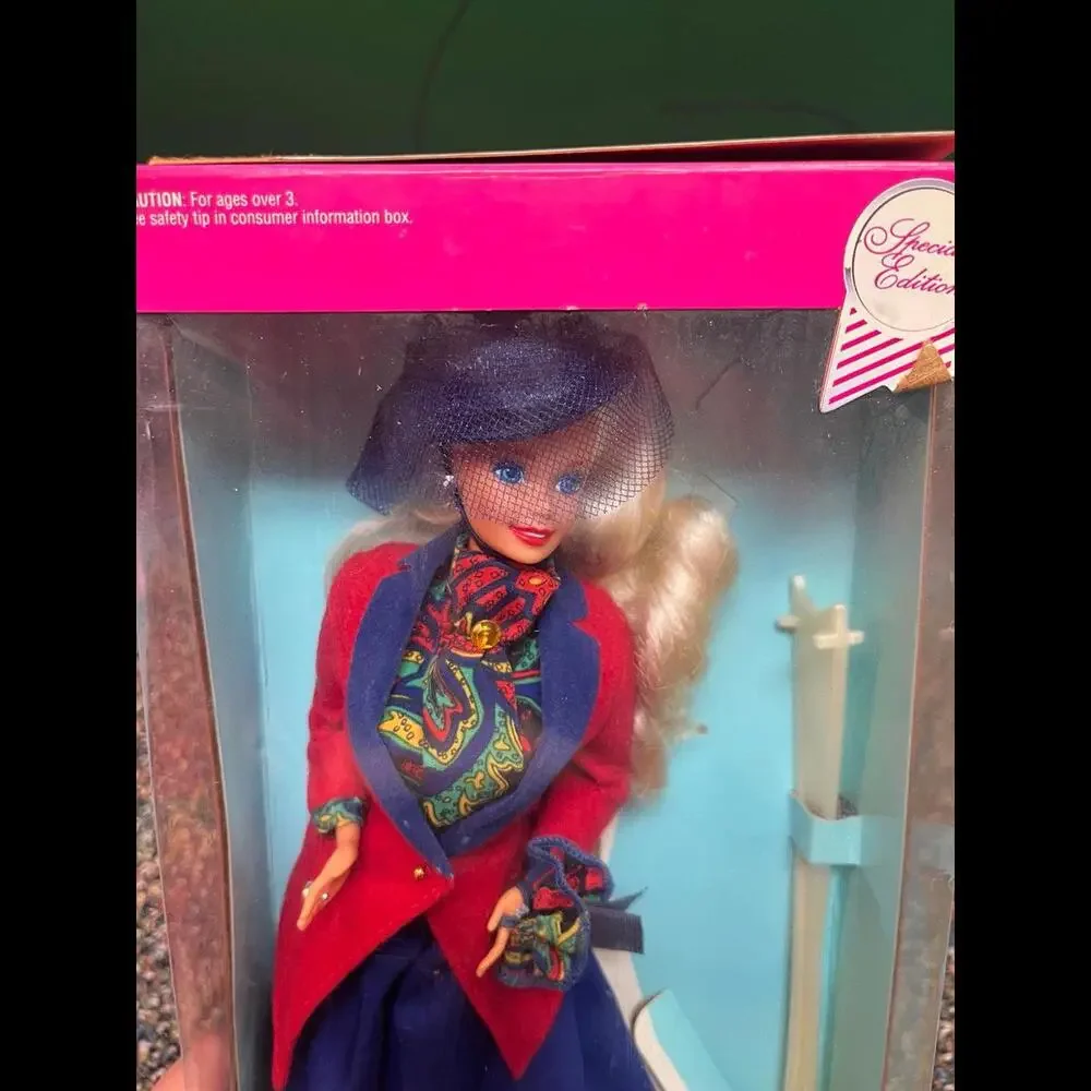 ENGLISH BARBIE‎ - DOLLS OF THE WORLD - VINTAGE 1991 MATTEL BARBIE DOLL